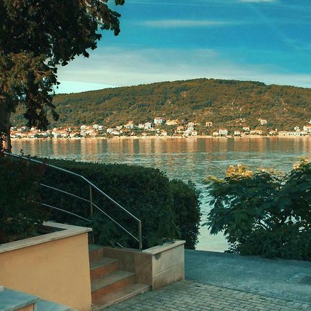 Apartments Osljak Преко Экстерьер фото